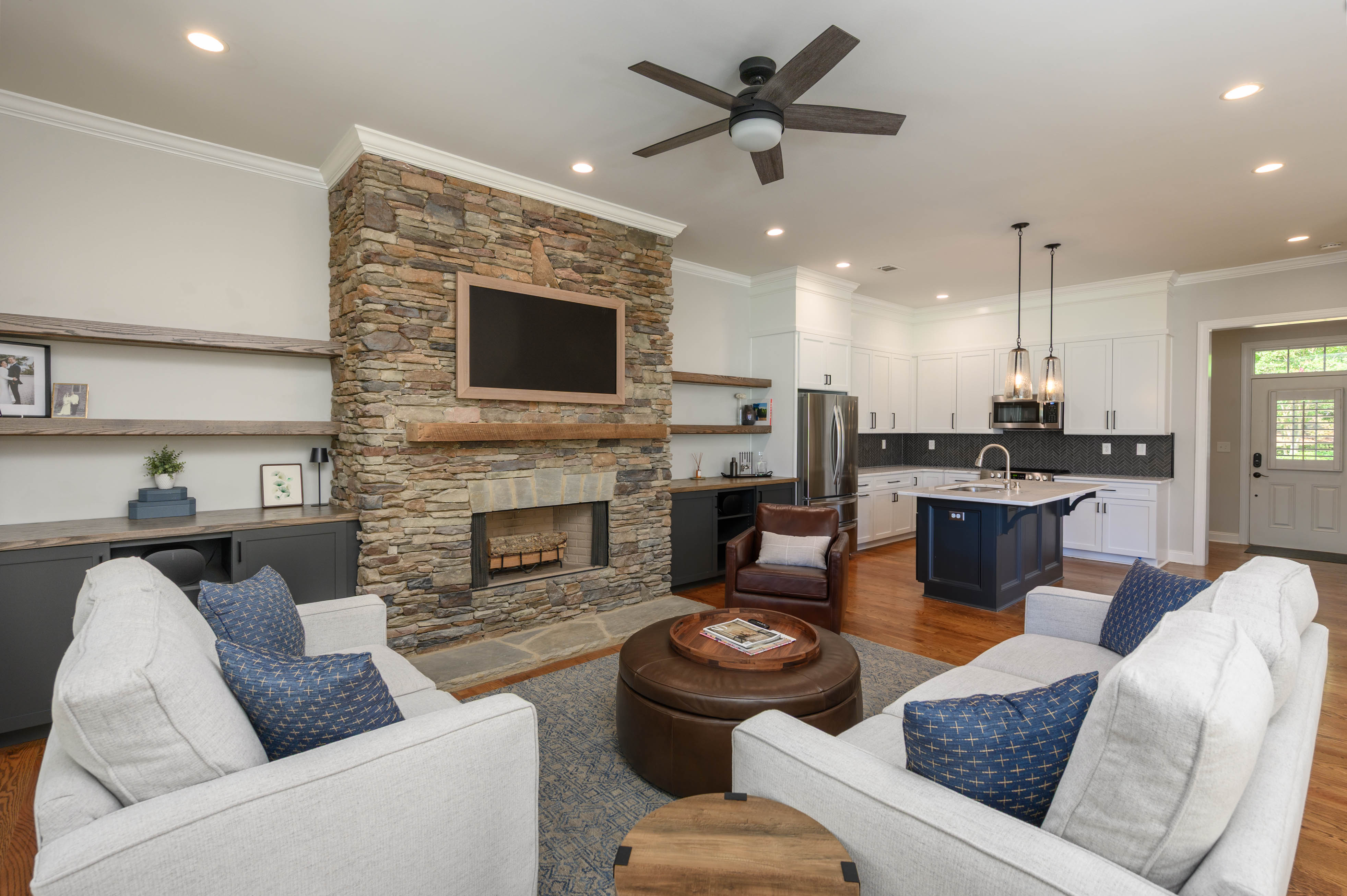 1100 Landing Drive image 11